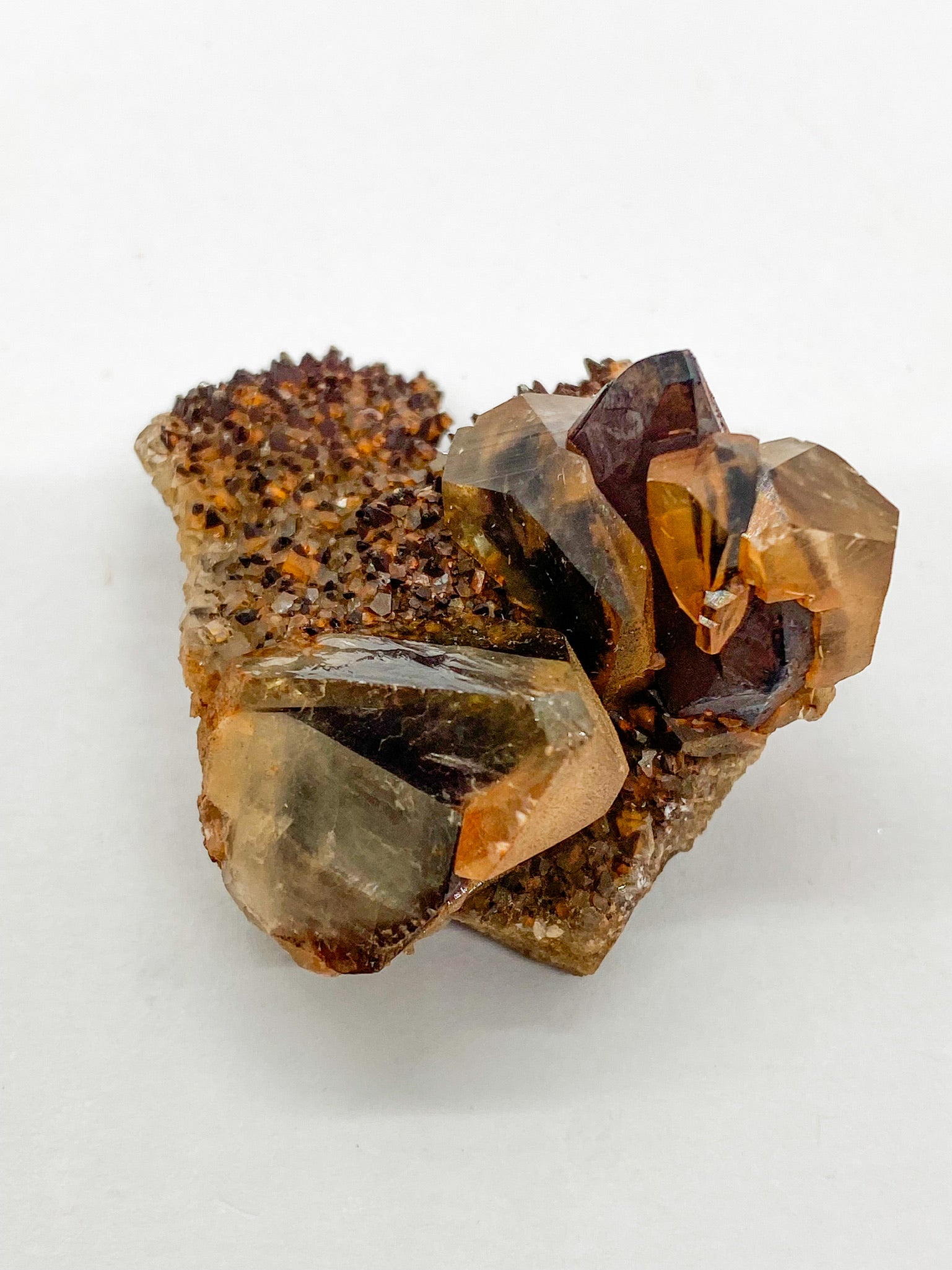 Iron-oxidized Quartz on Calcite