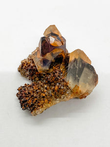 Iron-oxidized Quartz on Calcite