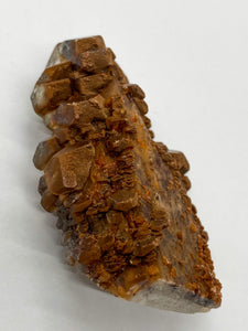 Iron-oxidized Quartz on Calcite