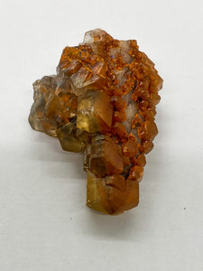 Iron-oxidized Quartz on Calcite
