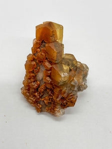 Iron-oxidized Quartz on Calcite