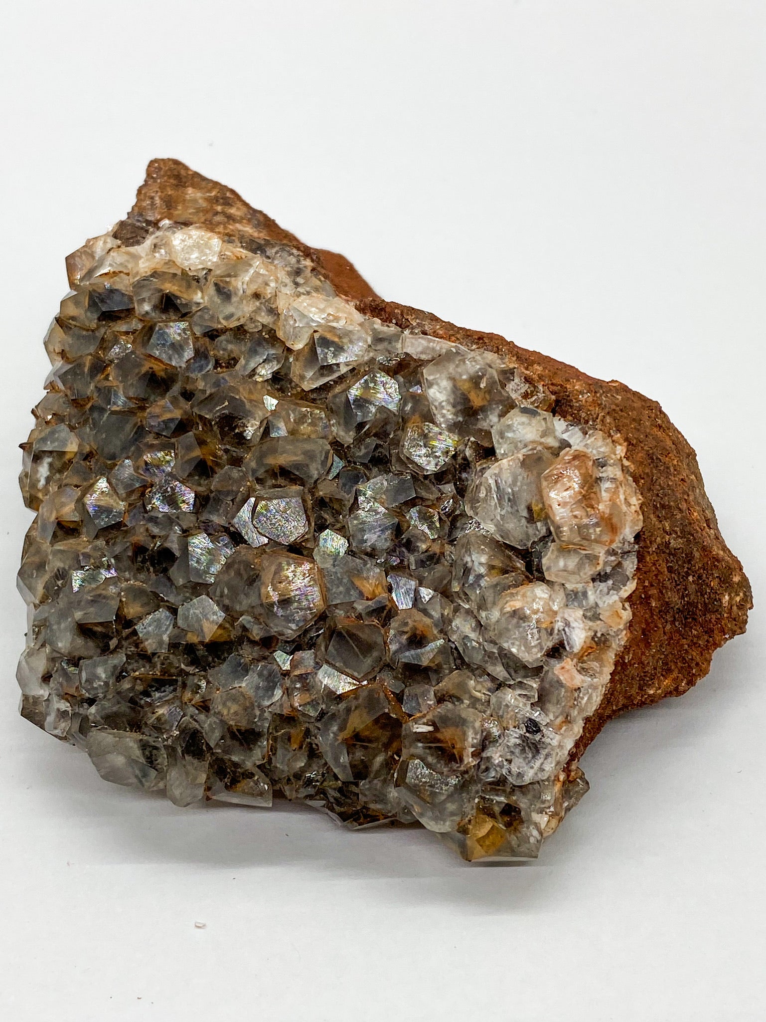 Iron-oxidized Quartz on Calcite