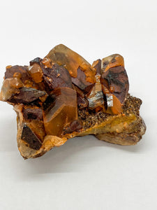 Iron-oxidized Quartz on Calcite