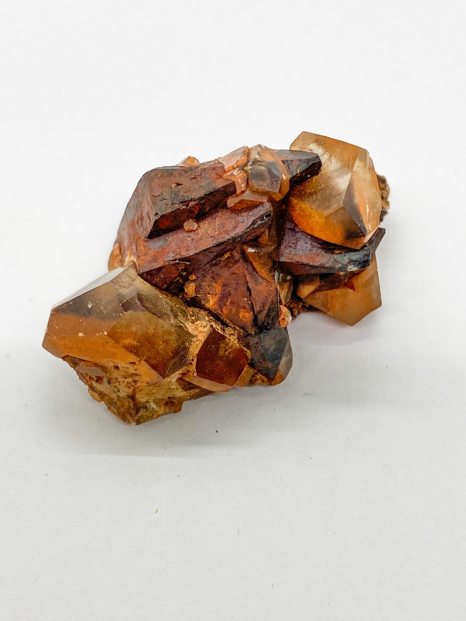 Iron-oxidized Quartz on Calcite