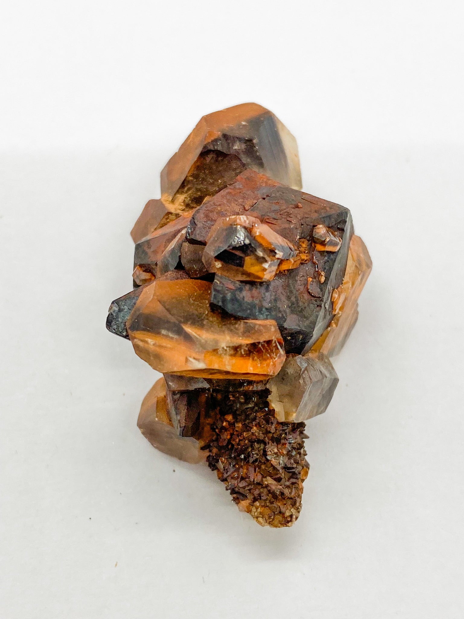 Iron-oxidized Quartz on Calcite
