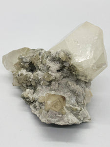 Octahedral Scheelite with Cube Fluorite