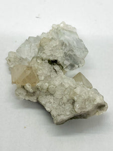 Octahedral Scheelite with Cube Fluorite