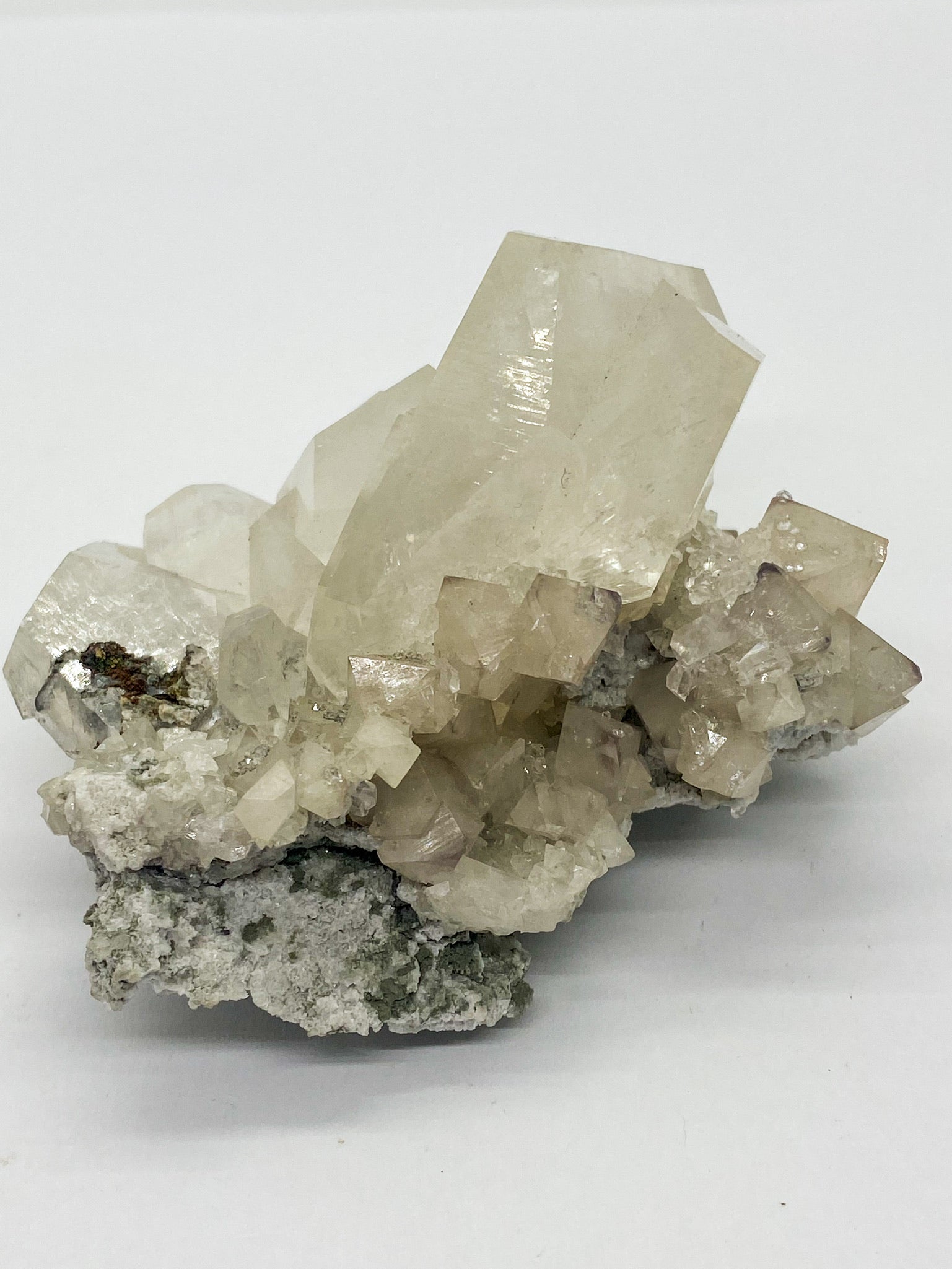 Octahedral Scheelite with Cube Fluorite