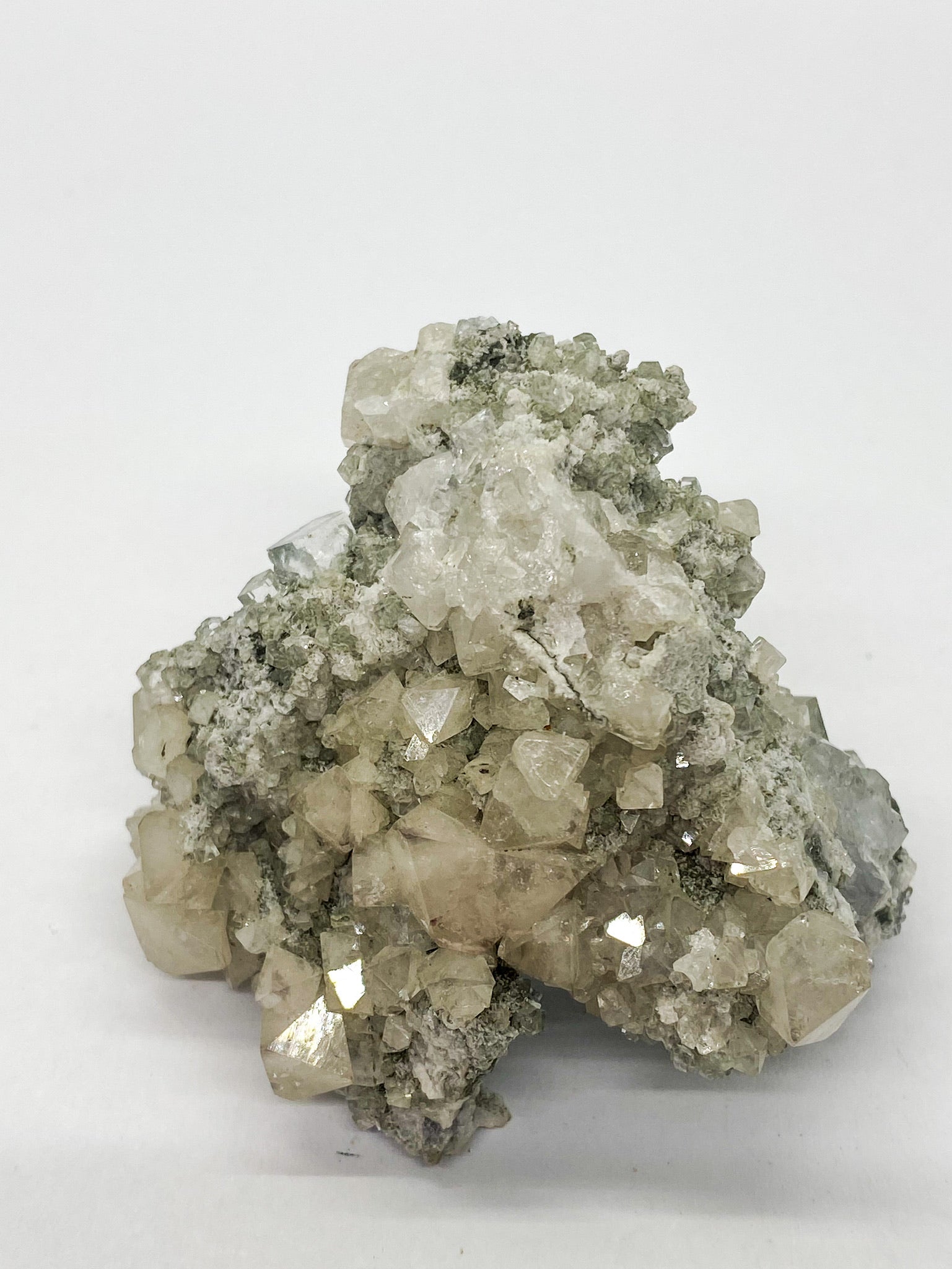 Octahedral Scheelite with Cube Fluorite